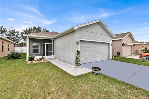 A home in WINTER HAVEN