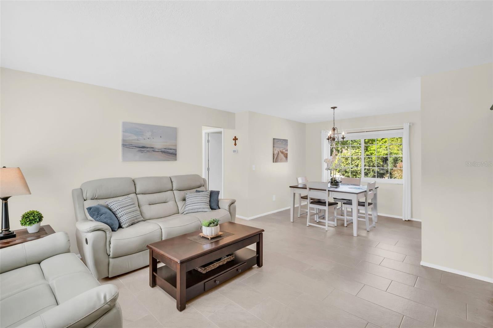 HIGHLAND LAKES UNIT SIX - Residential