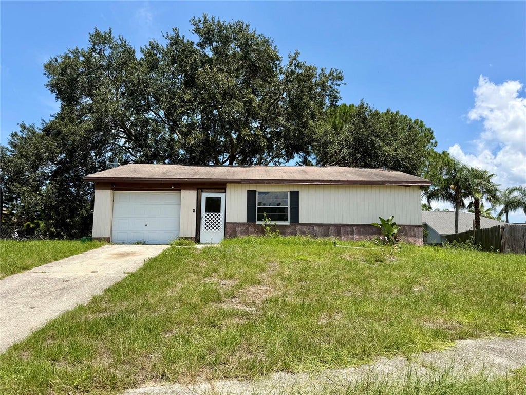 Photo of 1306 Dukes Drive, Tarpon Springs, FL 34689 (MLS # TB8533081)