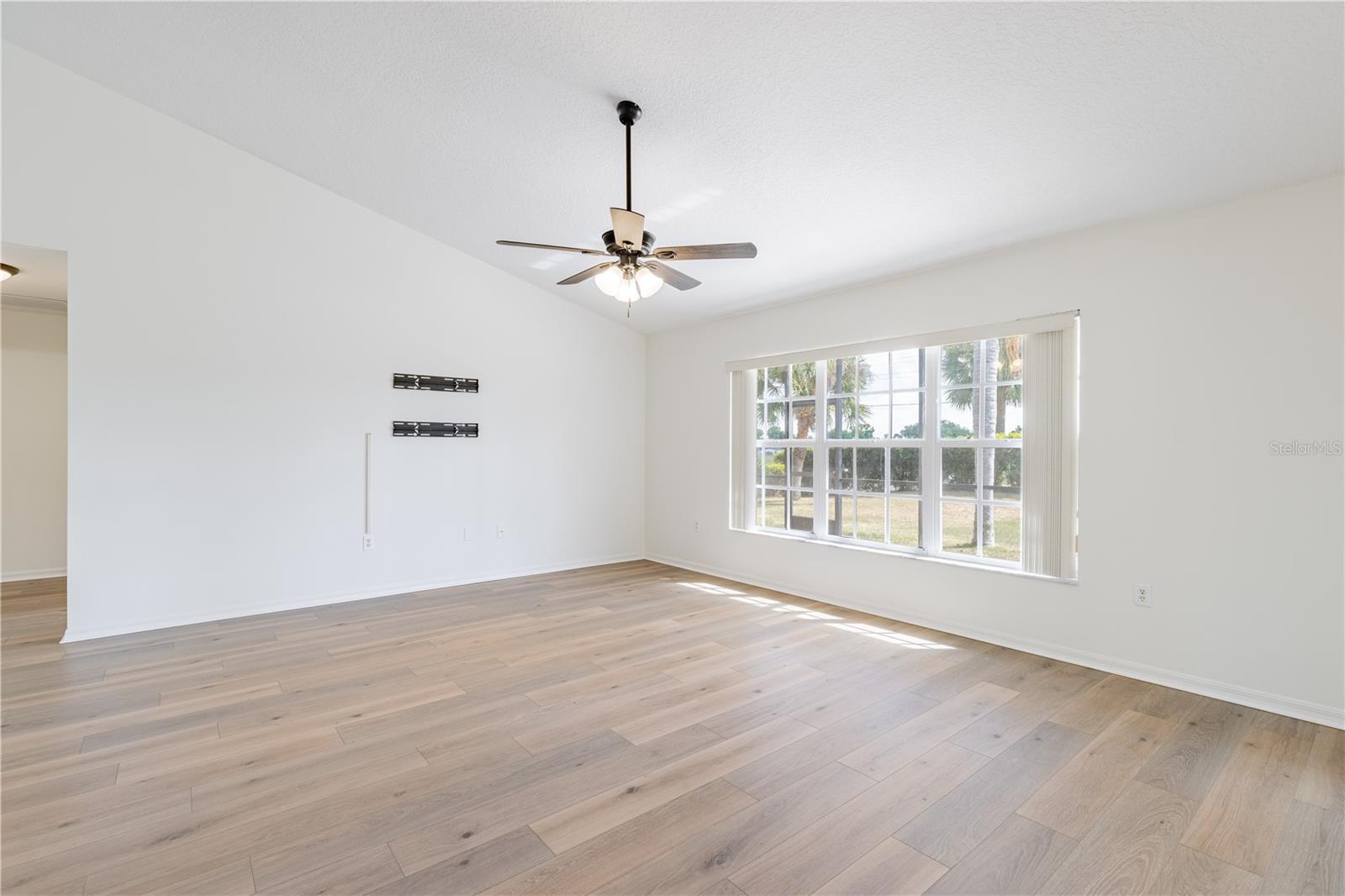 GROVES AT BAYTREE PH 01 - Residential