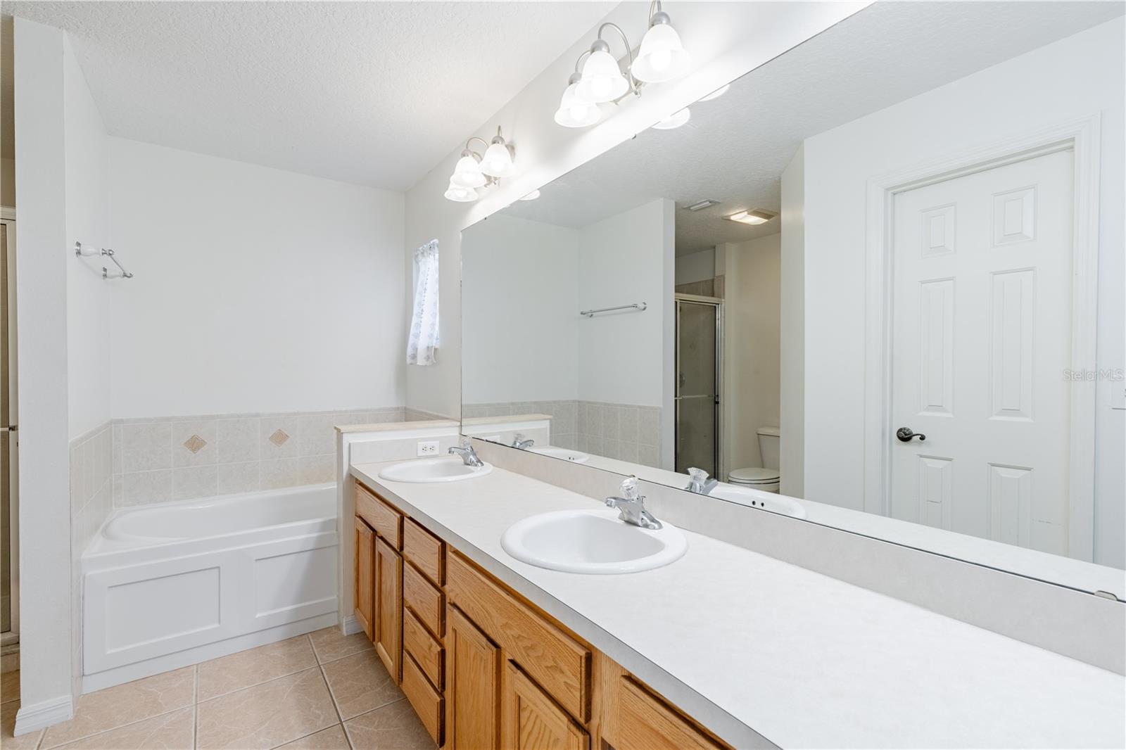 GROVES AT BAYTREE PH 01 - Residential