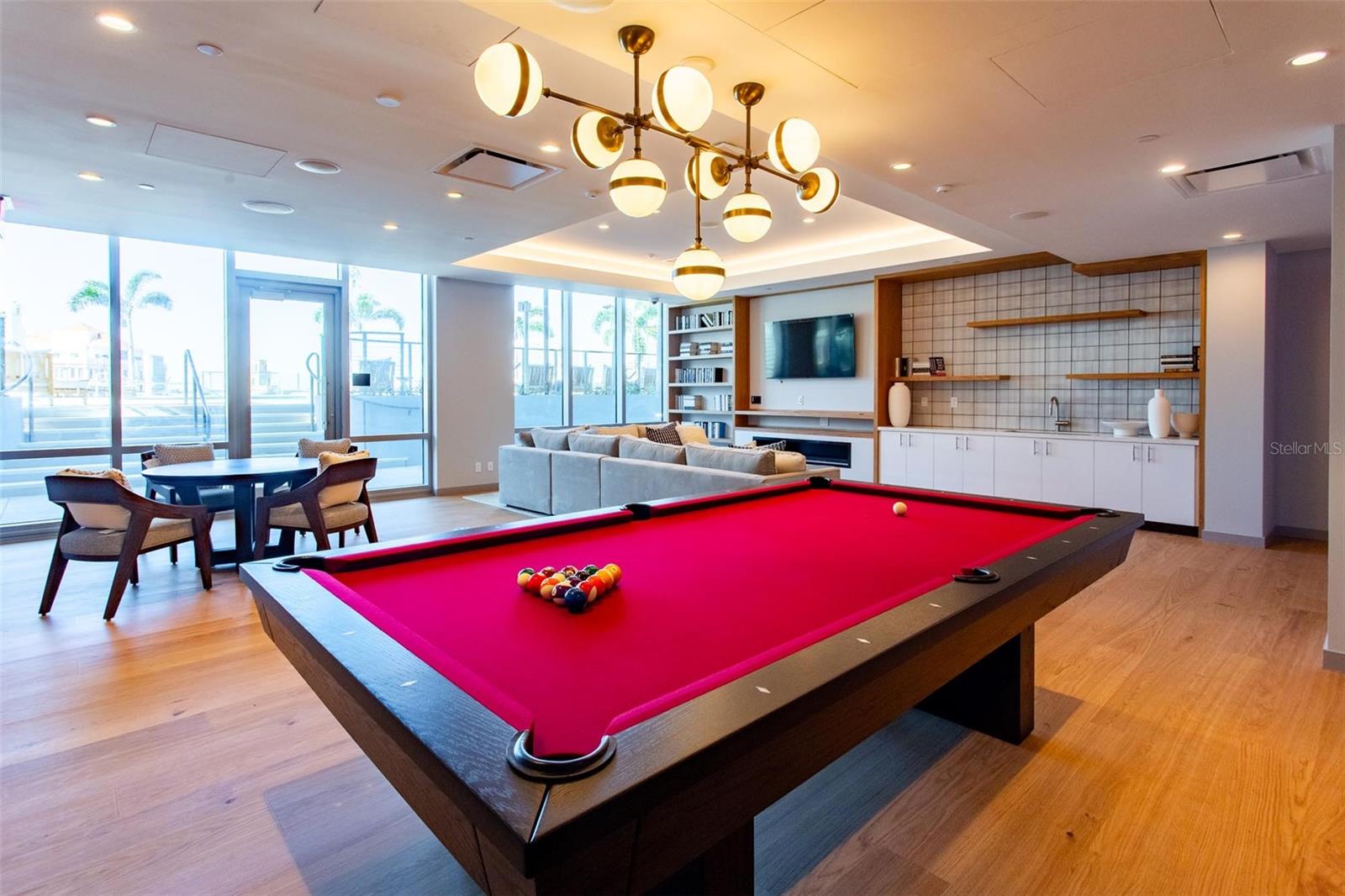 RESIDENCE AT 400 CENTRAL - Residential