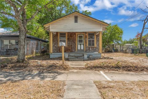 Photo of 2505 E 17th Avenue, Tampa, FL 33605 (MLS # TB8503849)