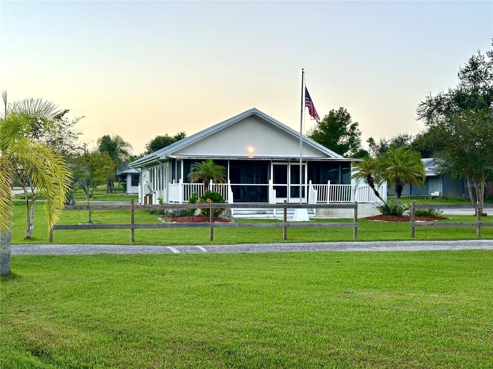 PEACE RIVER SHORES - Land