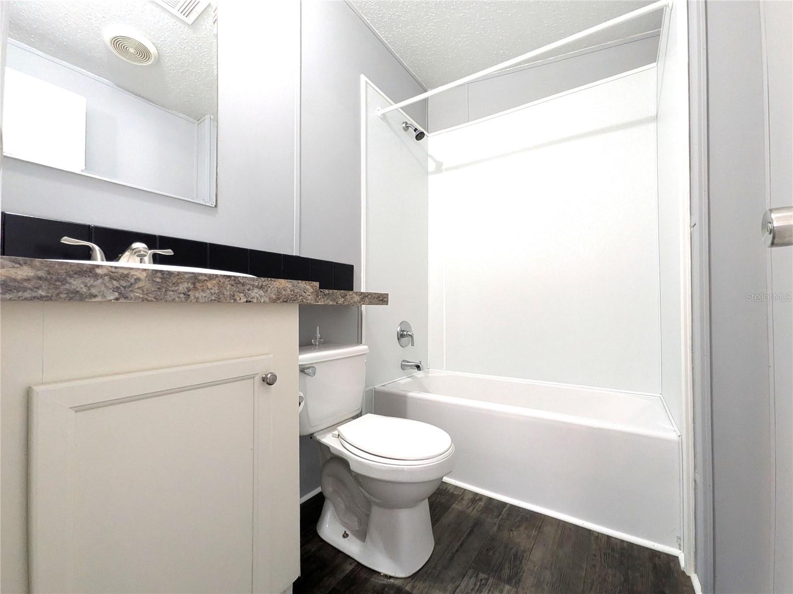 BACKWATERS HEIGHTS UNIT 03 - Residential