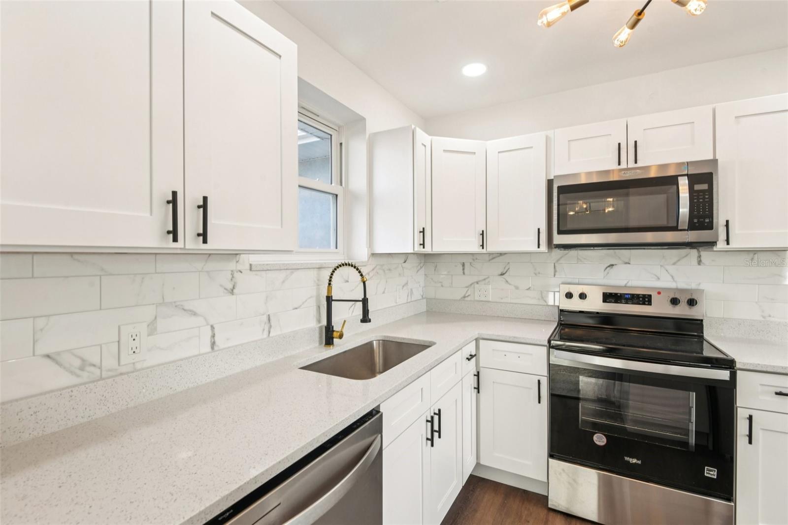 GULF SHORES 4TH ADD - Residential Lease