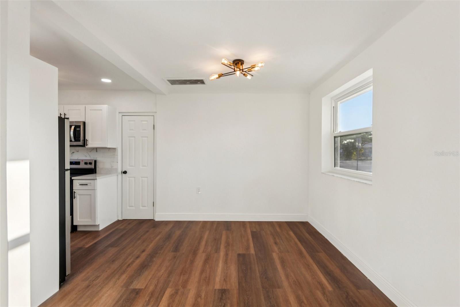 GULF SHORES 4TH ADD - Residential Lease