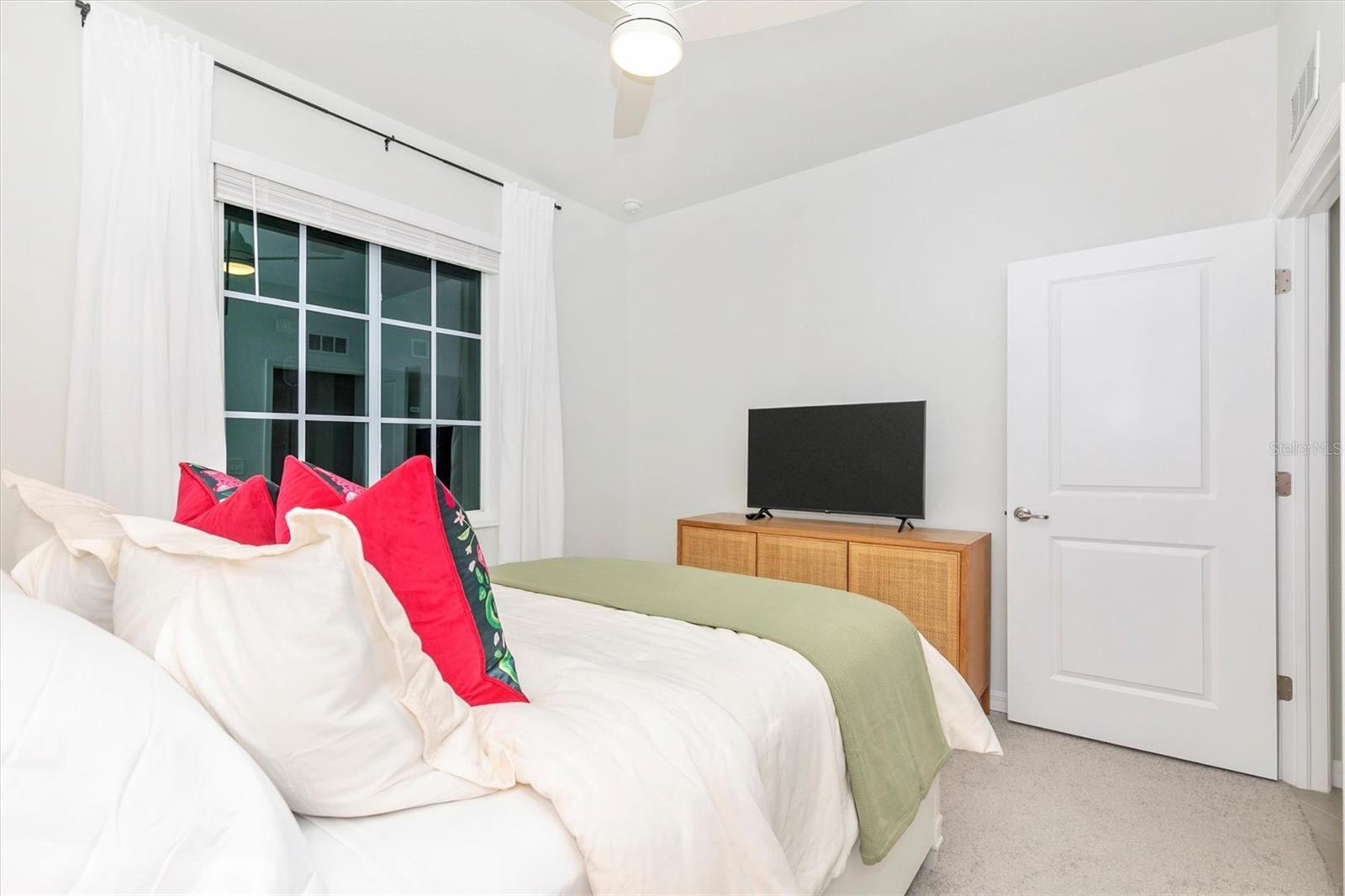 WELLEN PARK GOLF & COUNTRY CLUB - Residential Lease