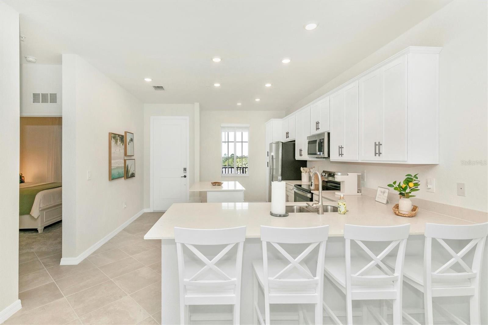 WELLEN PARK GOLF & COUNTRY CLUB - Residential Lease