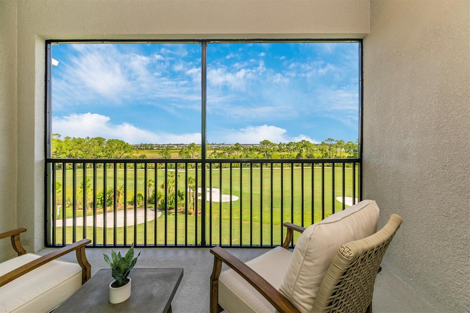 WELLEN PARK GOLF & COUNTRY CLUB - Residential Lease