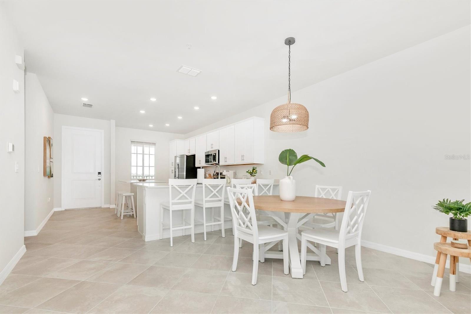 WELLEN PARK GOLF & COUNTRY CLUB - Residential Lease