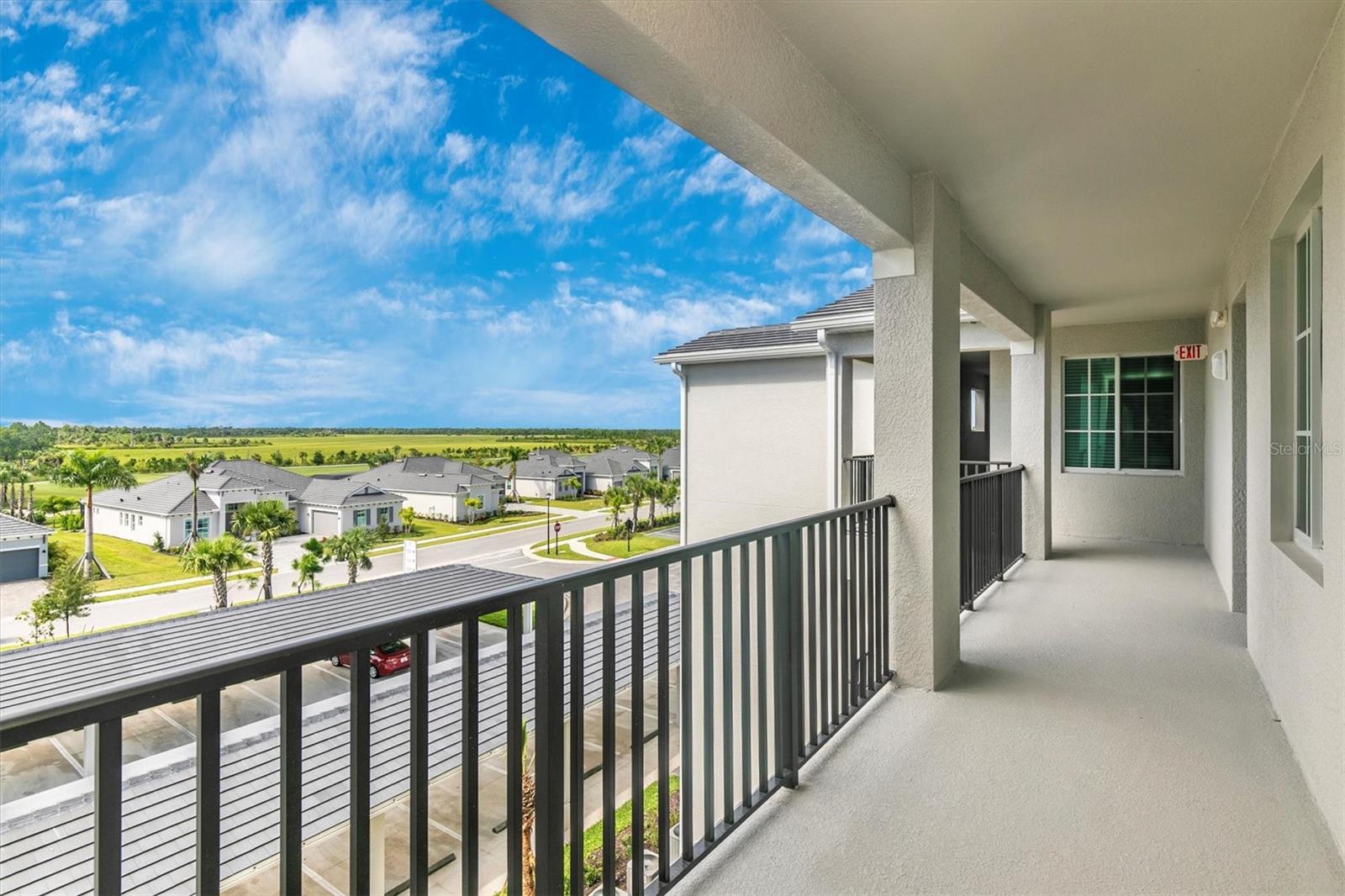 WELLEN PARK GOLF & COUNTRY CLUB - Residential Lease
