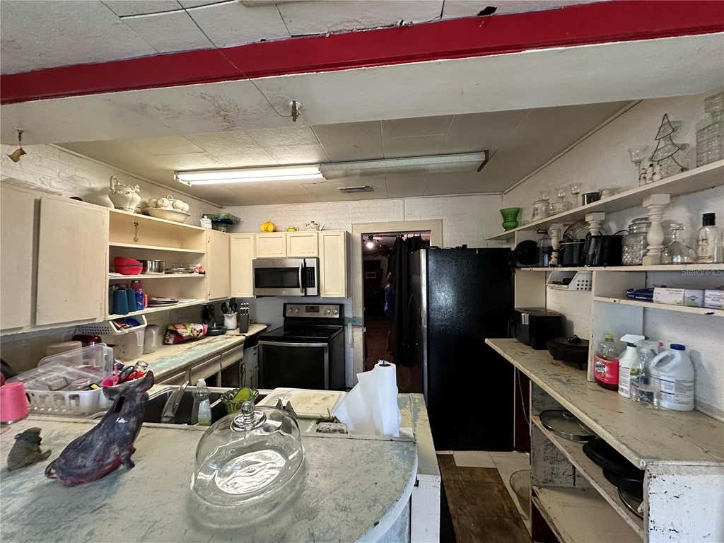 Photo of 1105 NE 1st Street, Mulberry, FL 33860 (MLS # V4950126)