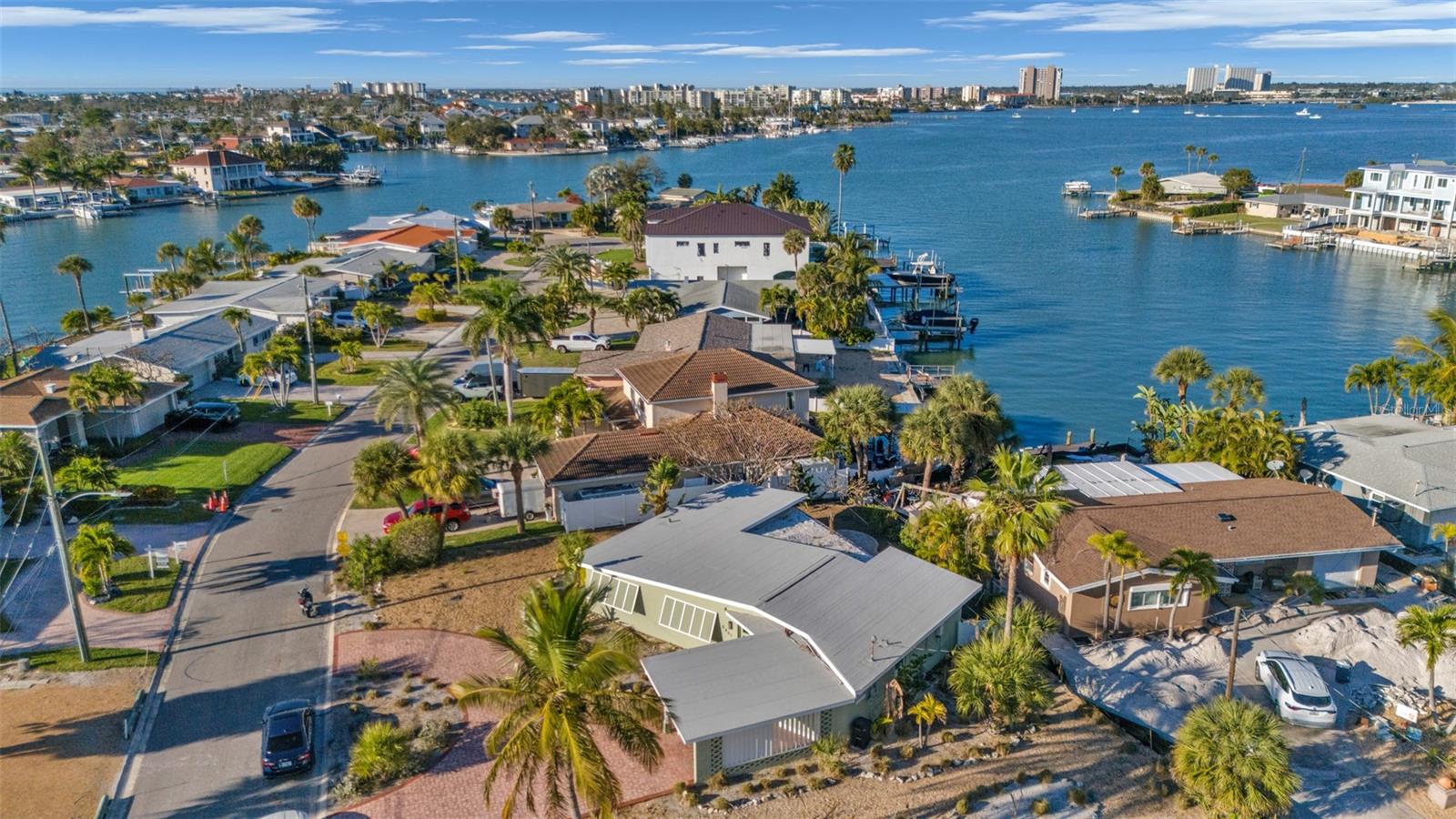 THREE PALMS POINT - Residential