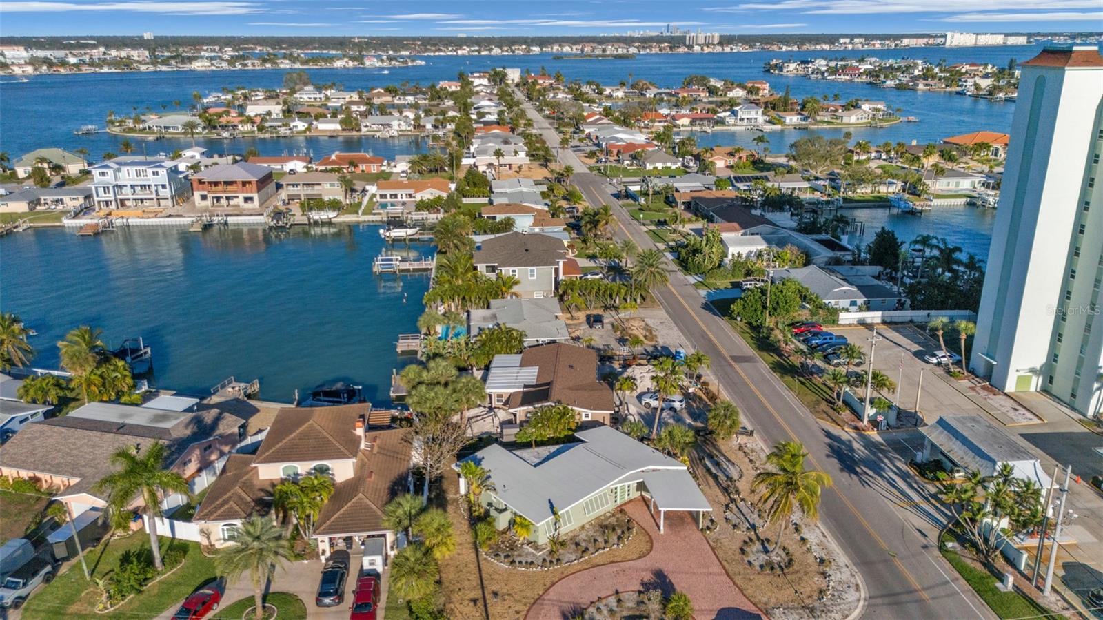 THREE PALMS POINT - Residential