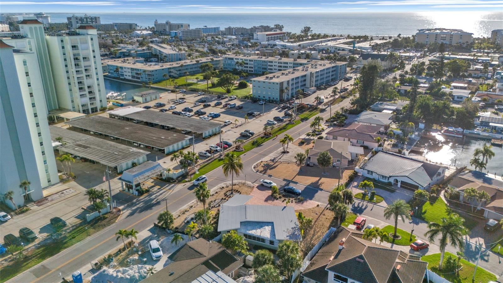 THREE PALMS POINT - Residential