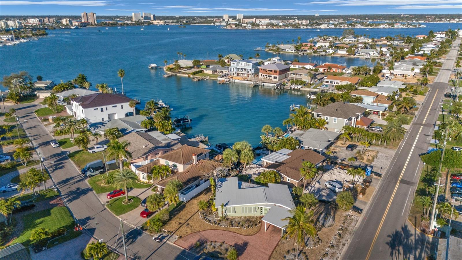 THREE PALMS POINT - Residential