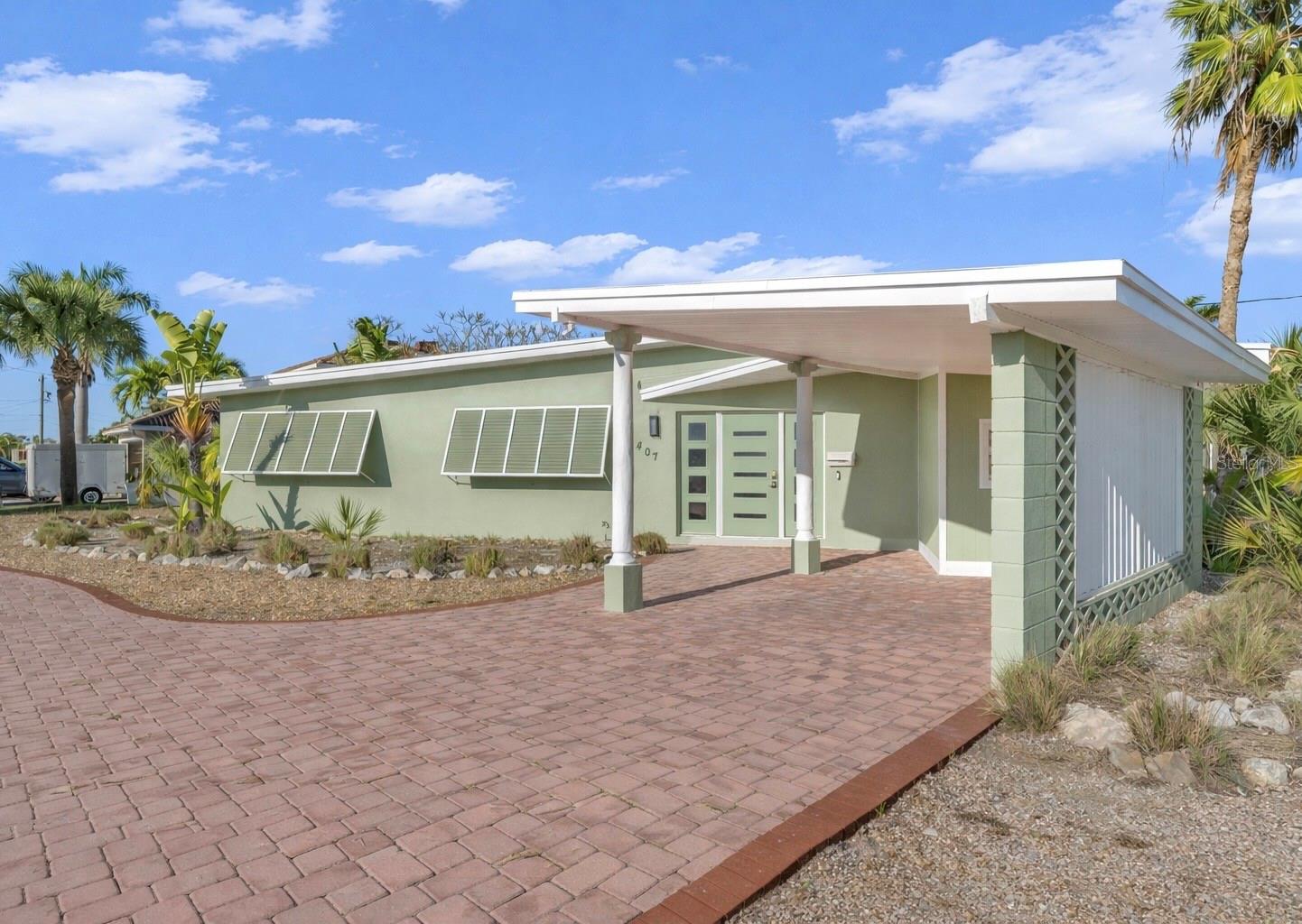 THREE PALMS POINT - Residential