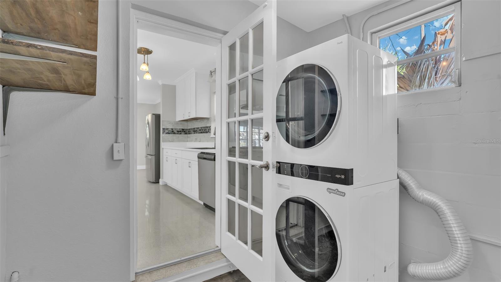 THREE PALMS POINT - Residential