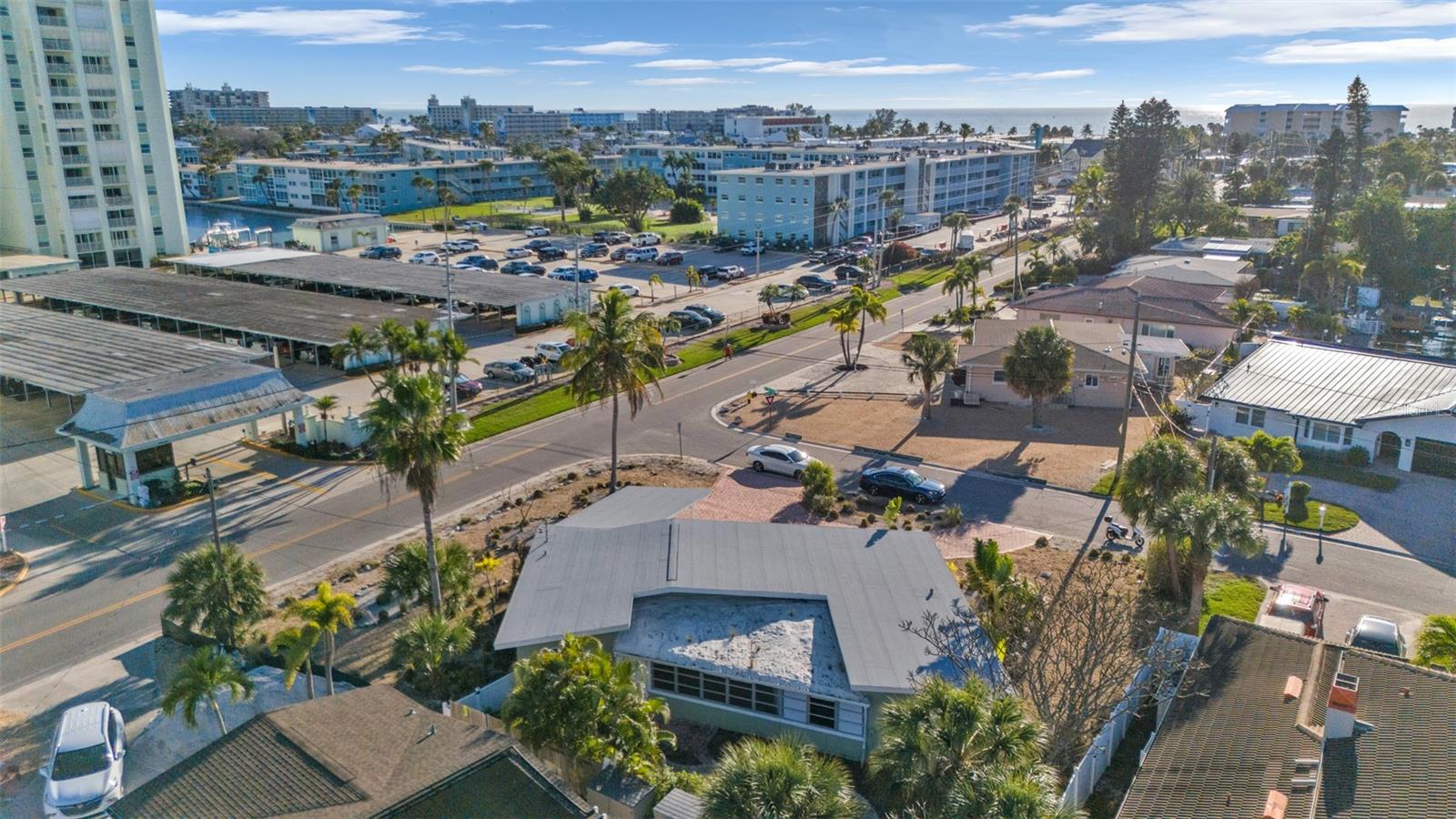 THREE PALMS POINT - Residential