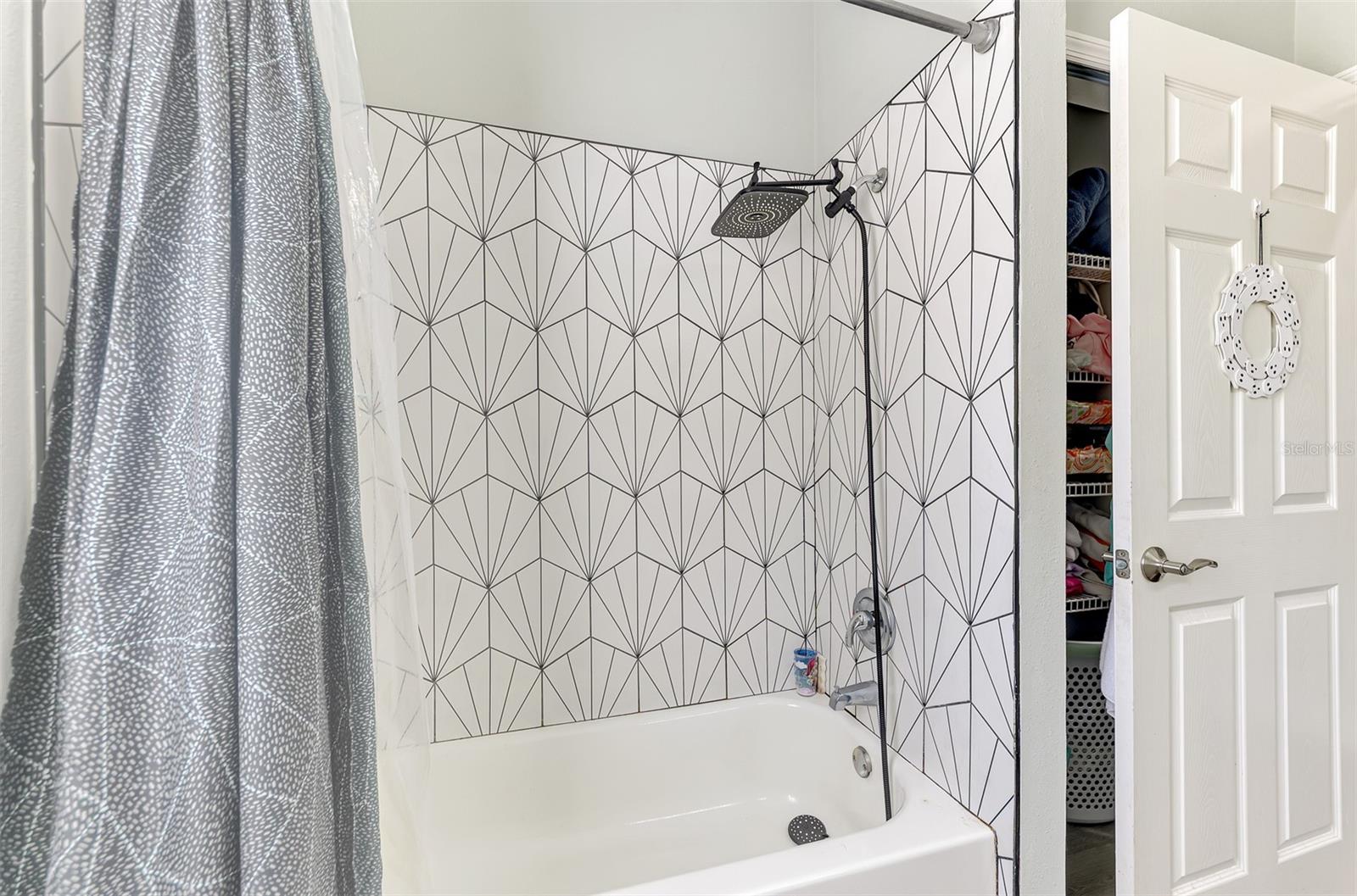 BAY OAKS ESTATES - Residential