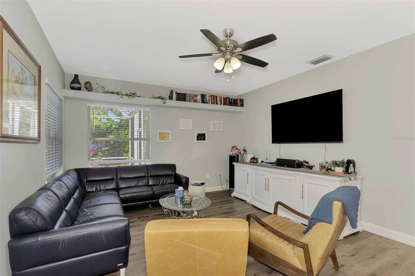 BAY OAKS ESTATES - Residential