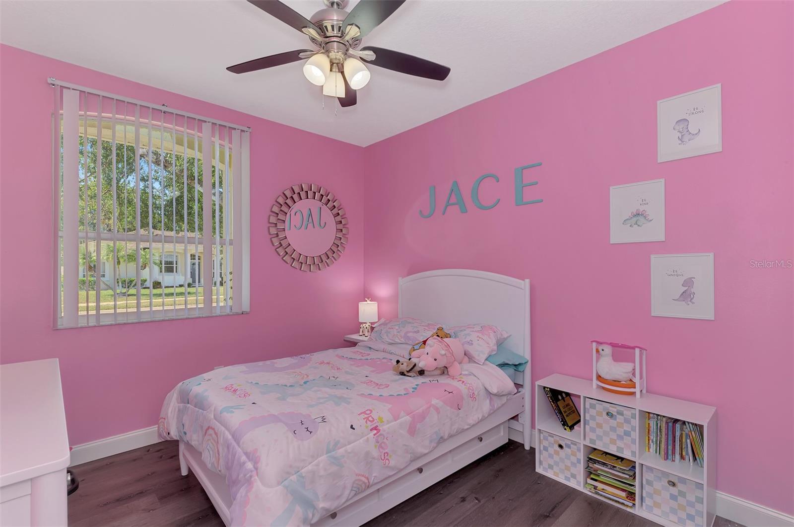 BAY OAKS ESTATES - Residential