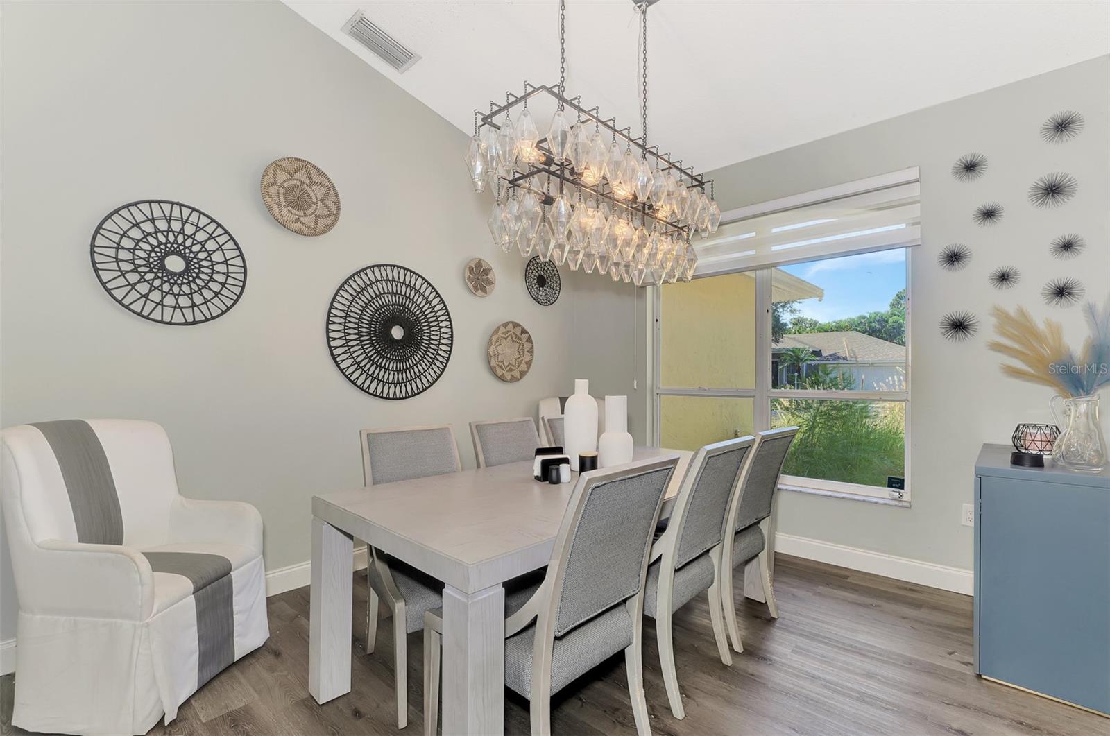 BAY OAKS ESTATES - Residential