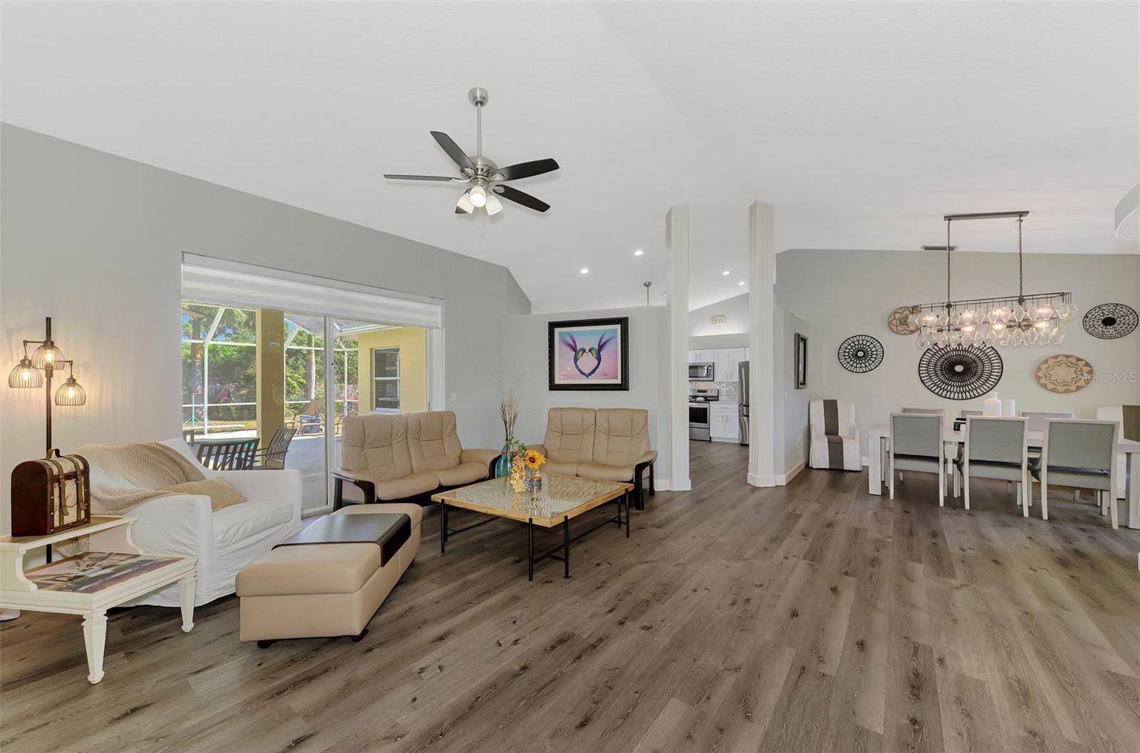 BAY OAKS ESTATES - Residential