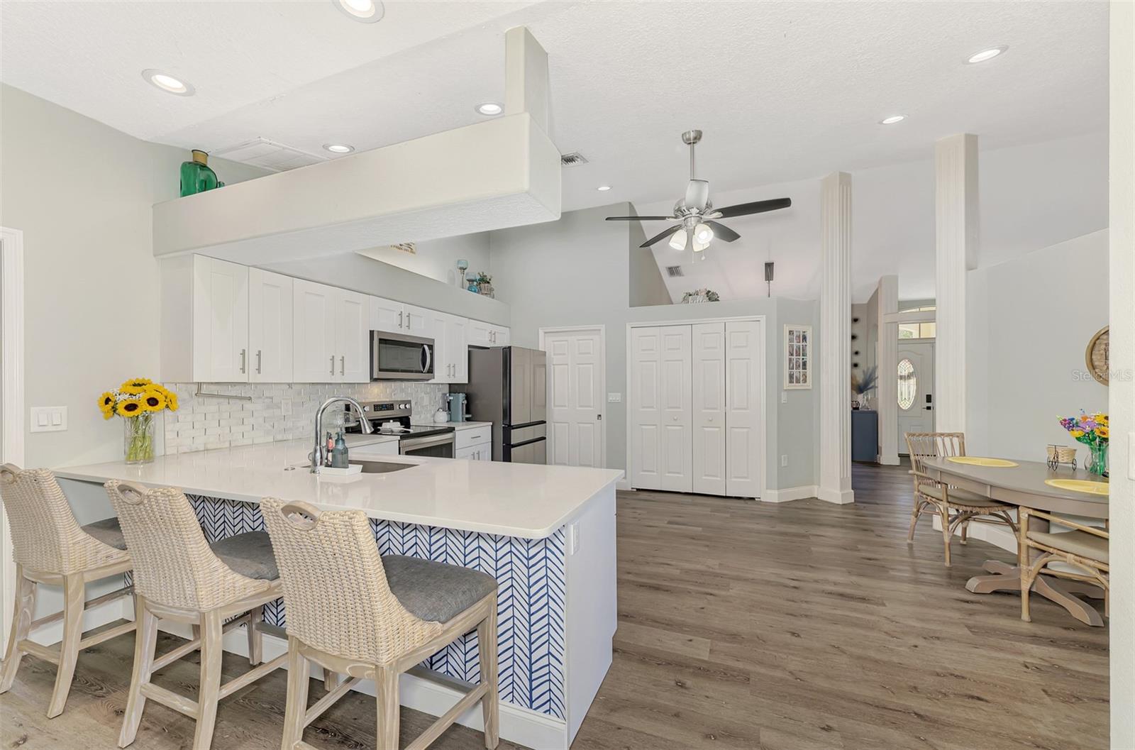 BAY OAKS ESTATES - Residential