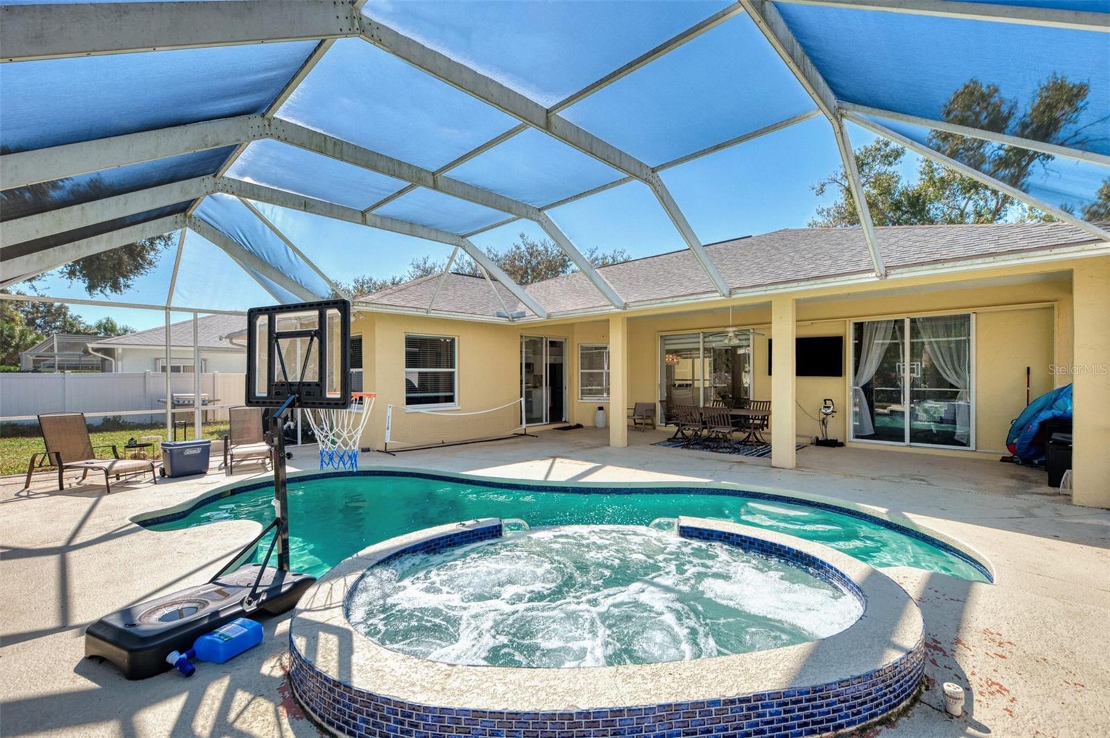 BAY OAKS ESTATES - Residential