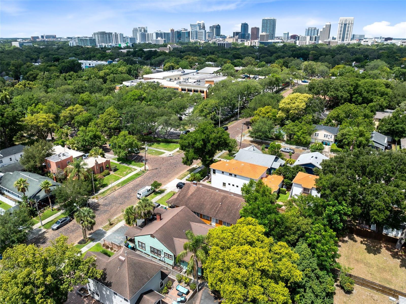 COLONIAL PARK SUB - Residential Income
