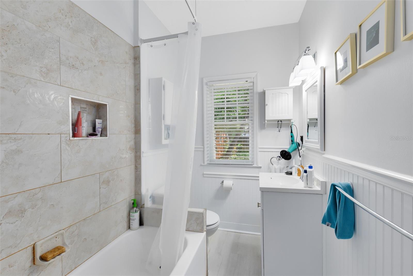 COLONIAL PARK SUB - Residential Income