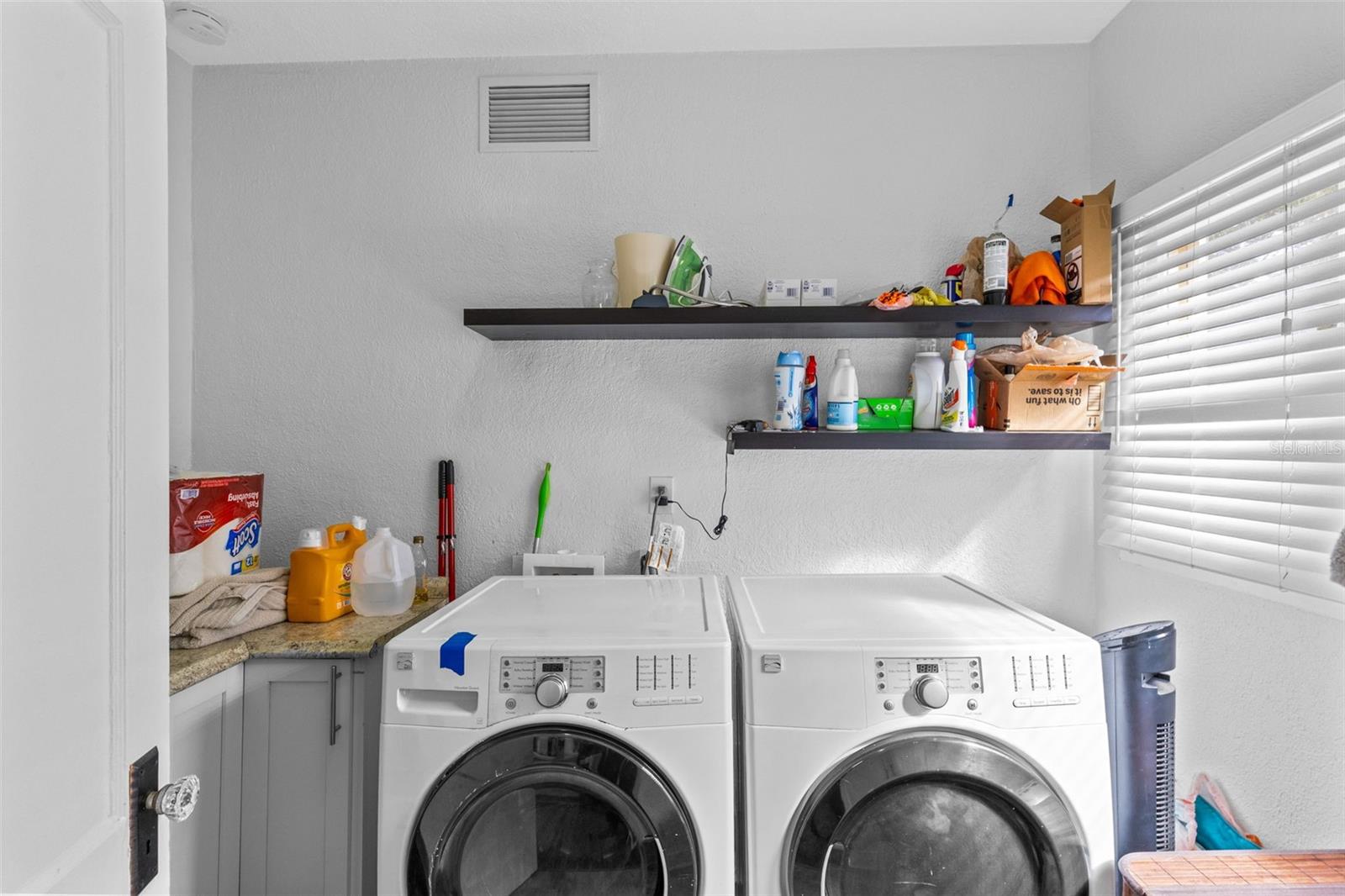 COLONIAL PARK SUB - Residential Income