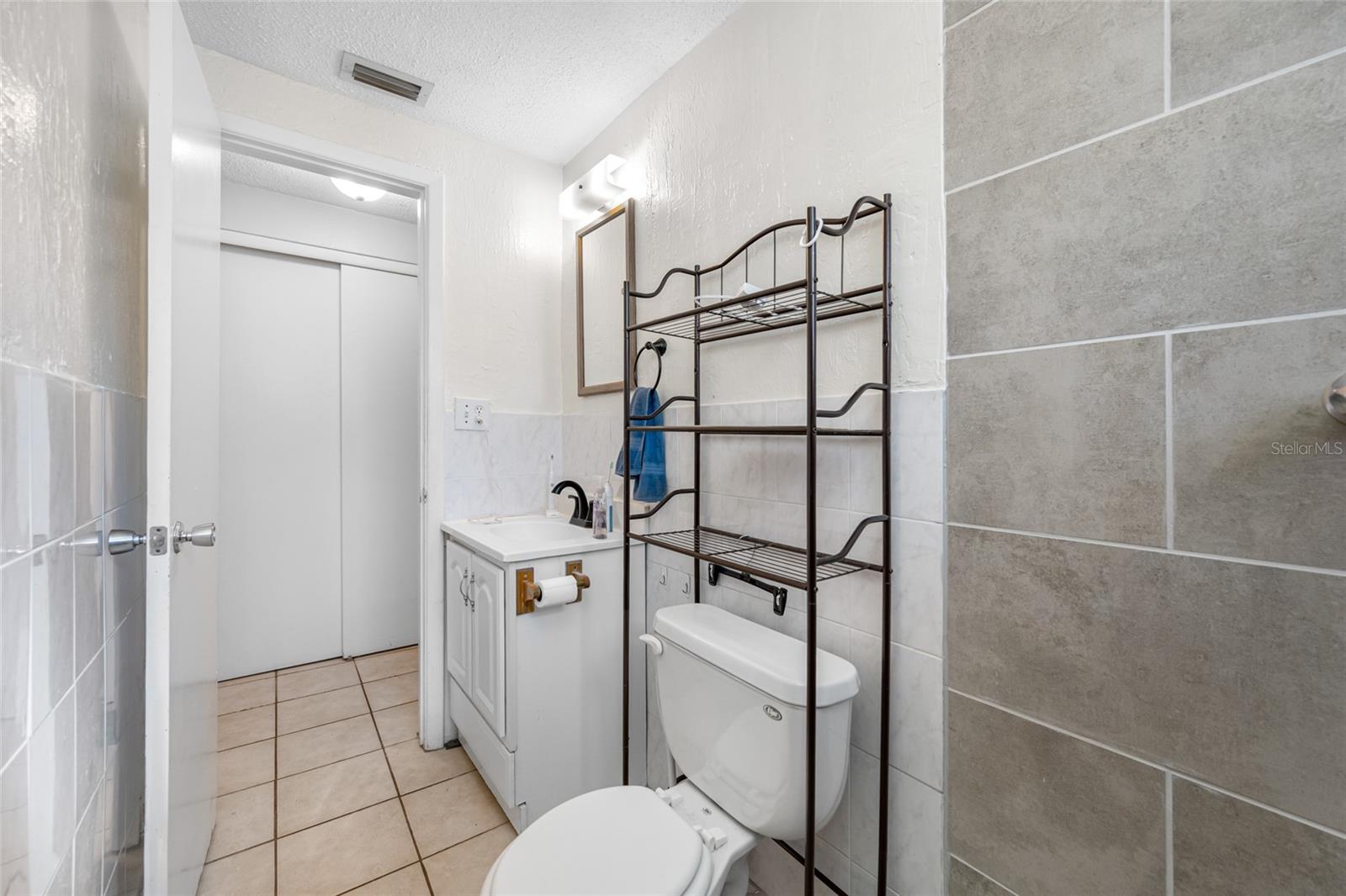 REGENCY PARK - Residential