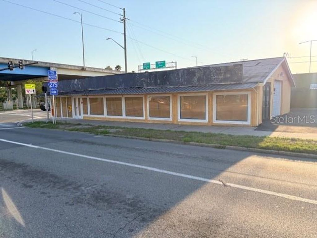 Photo of 1601 5th Avenue N, St Petersburg, FL 33713 (MLS # TB8484492)