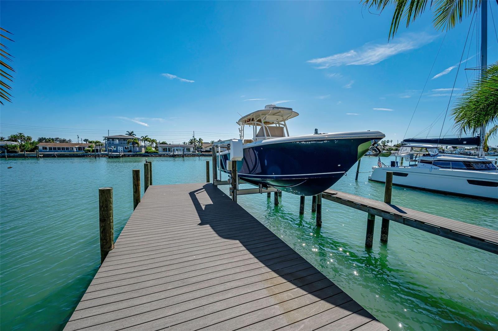 CAPRI ISLE - Residential