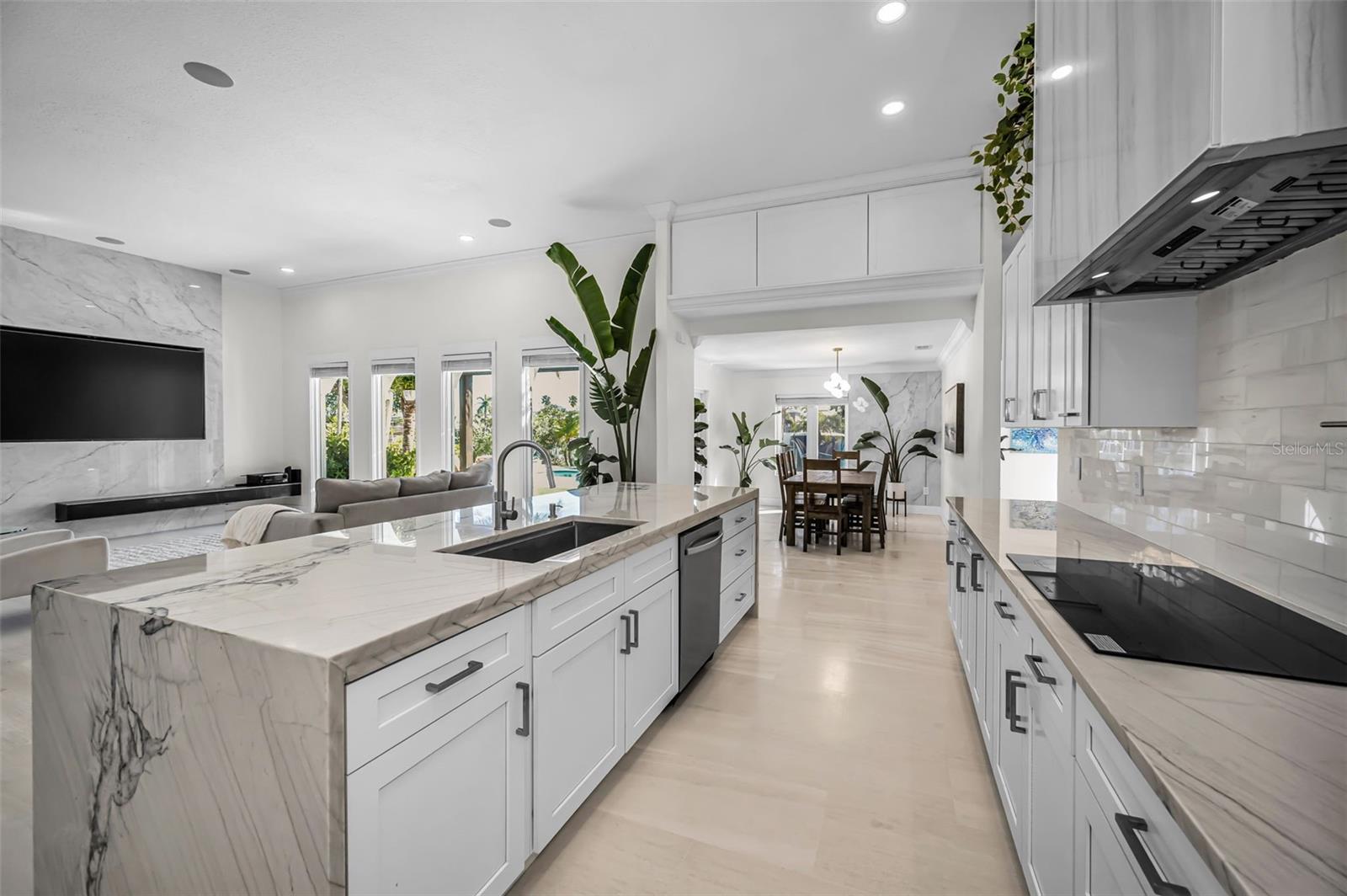 CAPRI ISLE - Residential