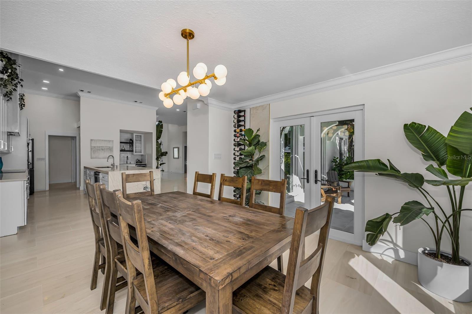 CAPRI ISLE - Residential