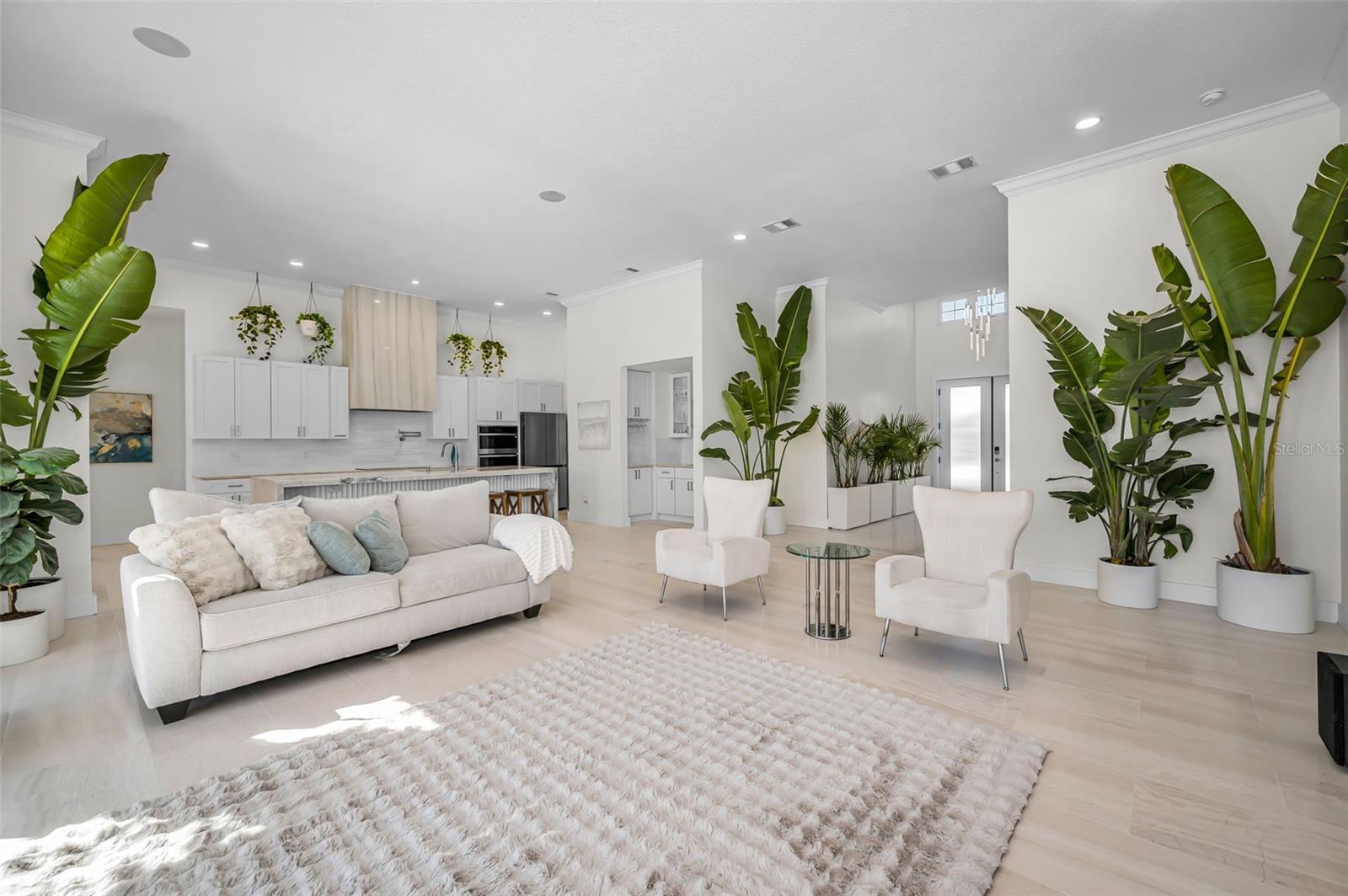 CAPRI ISLE - Residential