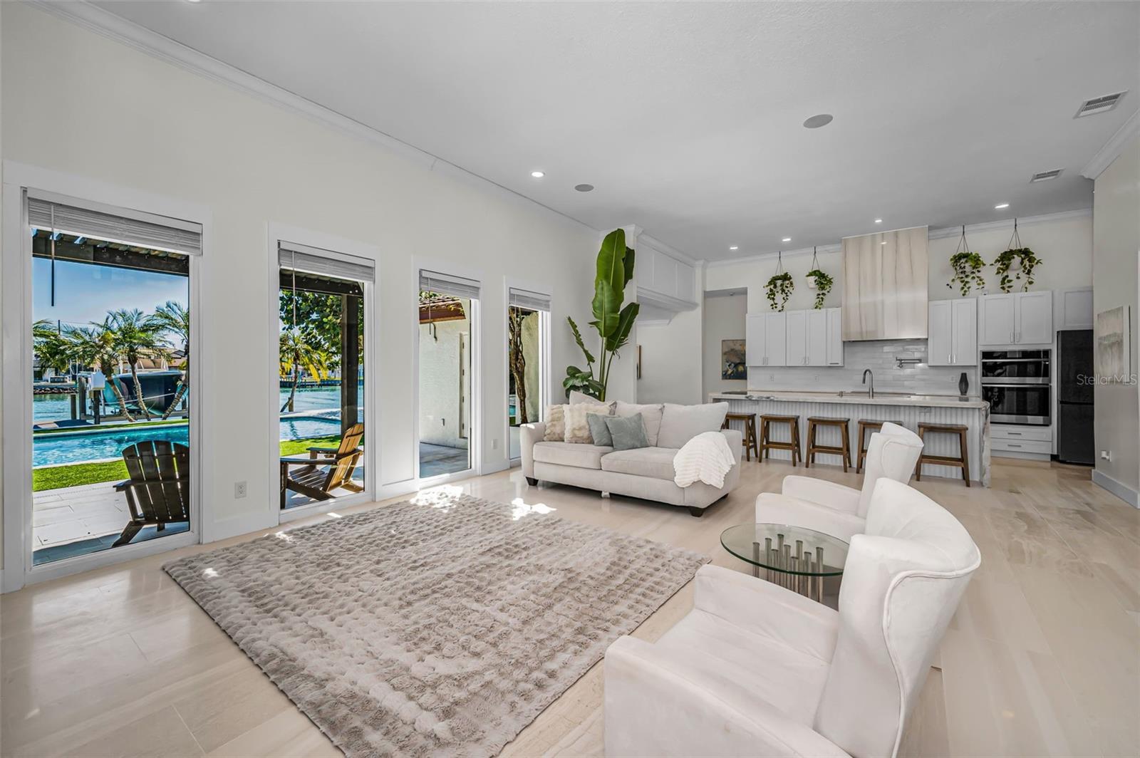 CAPRI ISLE - Residential