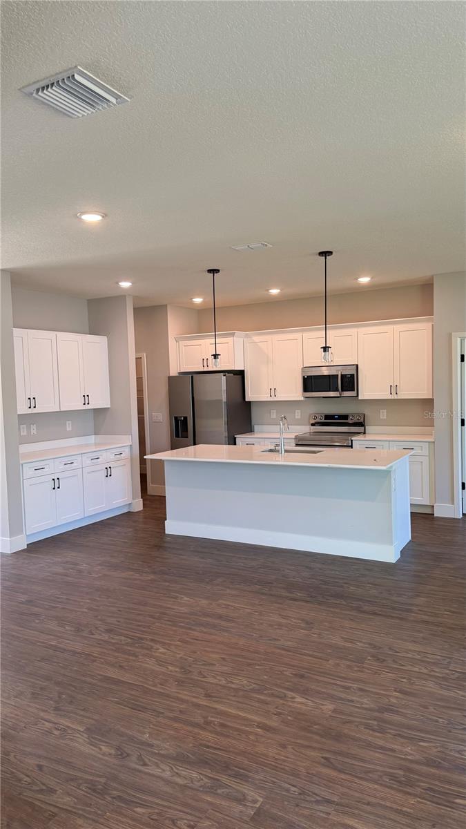 BELLE TERRE SEC 17 - Residential Lease