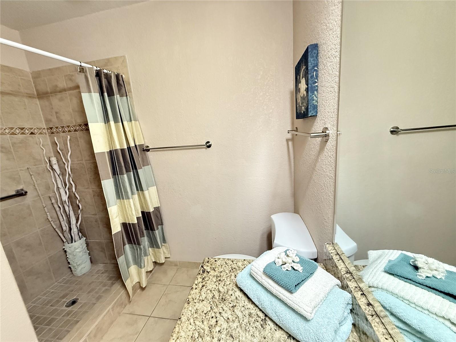 PALM POINTE I - Residential