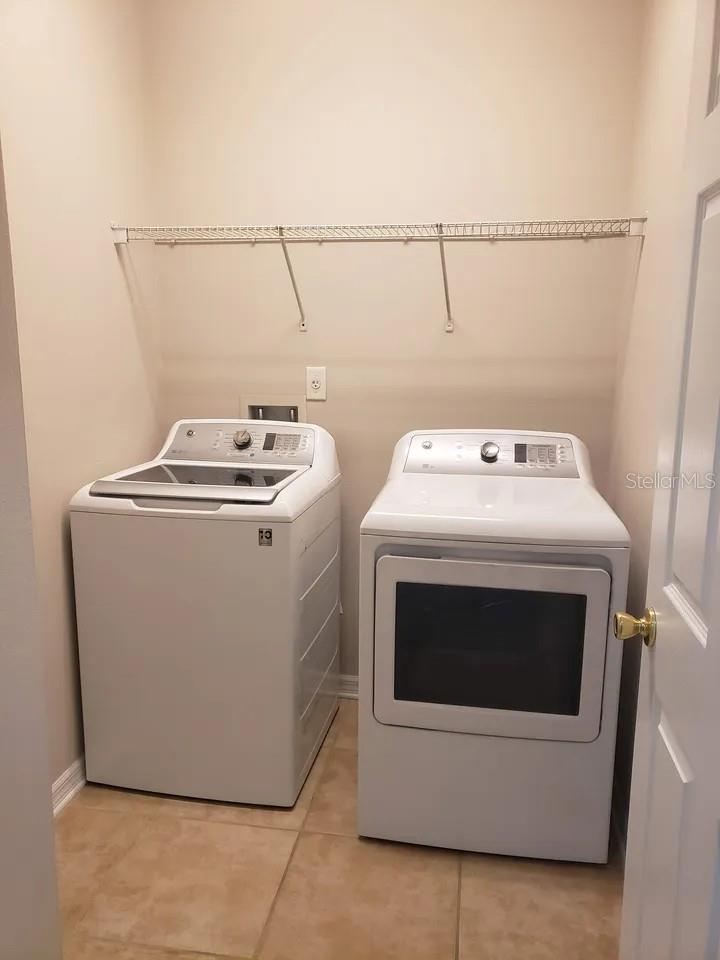 469 GLASTONBURY DRIVE