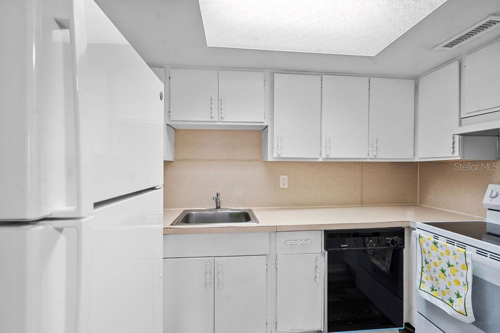 CARRINGTON PARK A CONDO - Residential