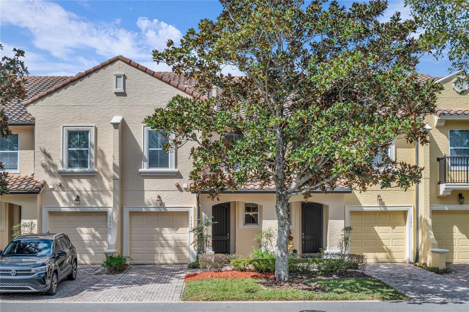 1393 BENEVOLENT STREET