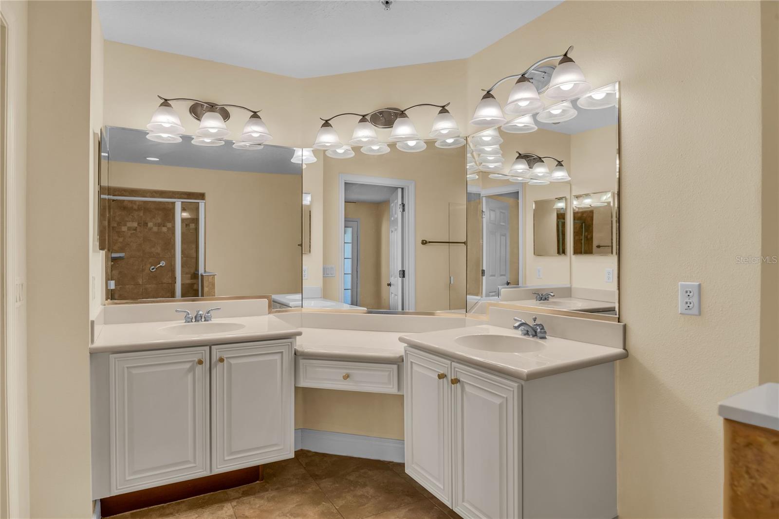 ENCLAVE/MAITLAND A-F - Residential