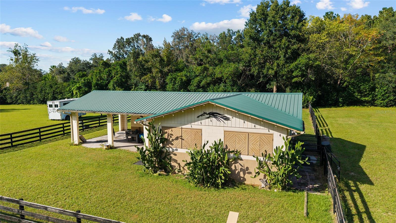 TURNING HAWK RANCH - Residential