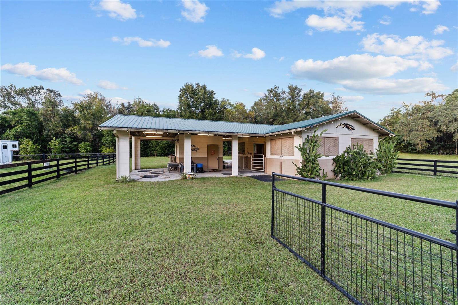 TURNING HAWK RANCH - Residential