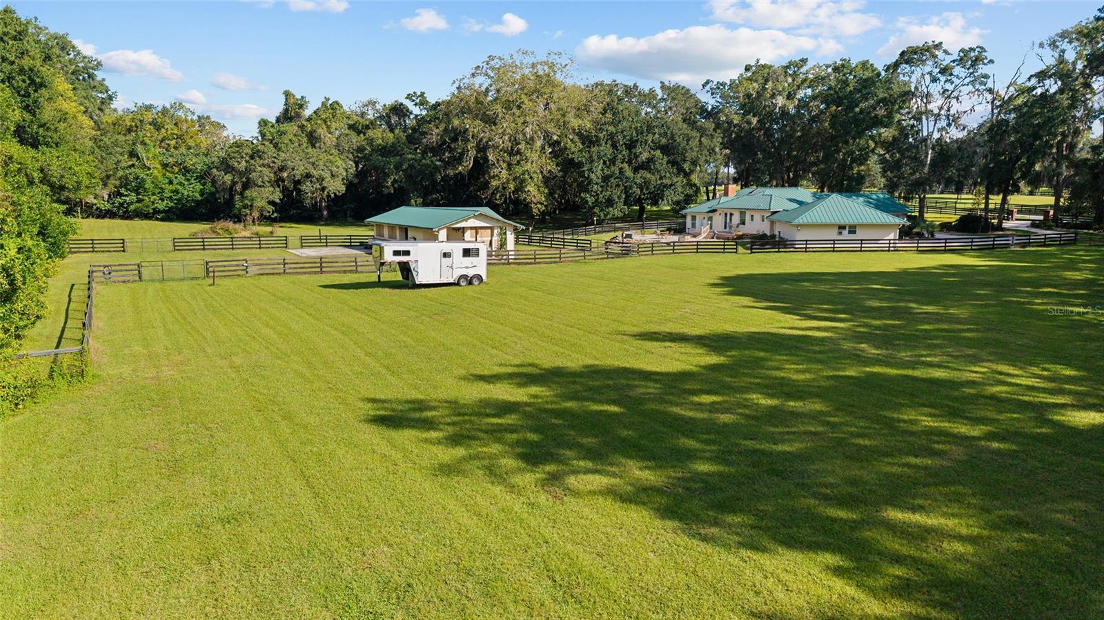 TURNING HAWK RANCH - Residential